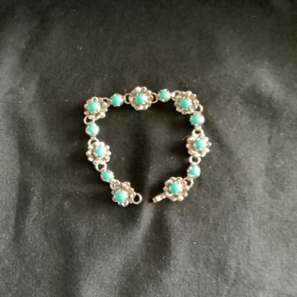 Dainty silver and turquoise bracelet - Picture 1 of 3